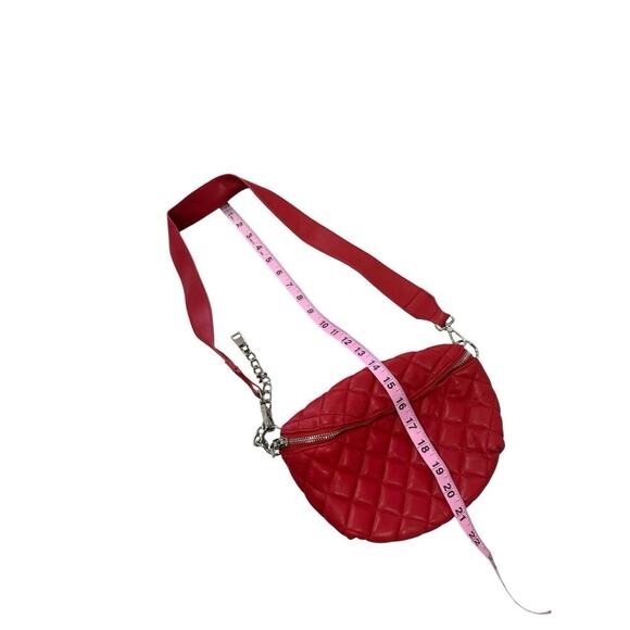 Steve Madden Faux Leather Quilted Red Belt Bag Travel Concert - Picture 7 of 7